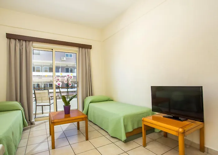 Royal Aparthotel City Centre