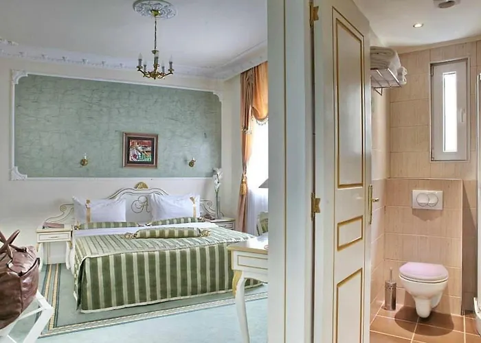 In Luxury hotels Queen'S Astoria Design