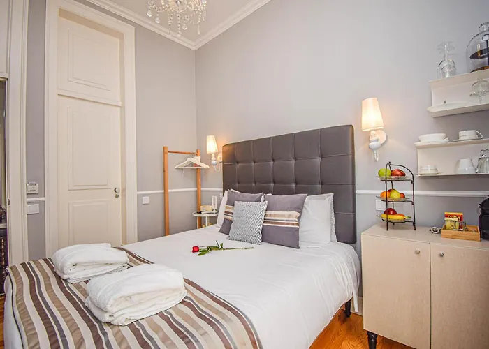  B In B Lisbon Downtown Suites