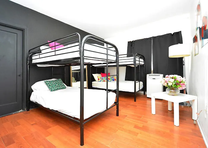 South Beach Rooms And Hostel