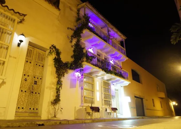 Cheap hotel: Hotel Makondo