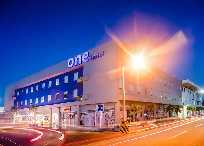 Cheap hotel: One Playa Del Carmen