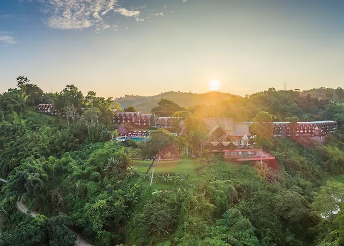 Jacuzzi hotel: Anantara Golden Triangle Elephant Camp & Resort