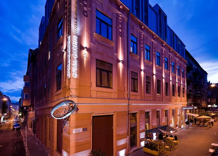 5 star hotels Opera Garden & Apartments