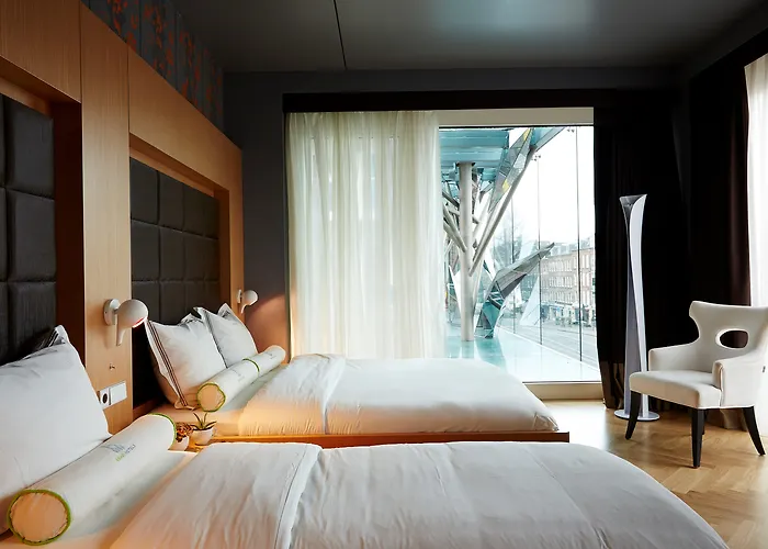 Dog friendly hotels Amadi Park