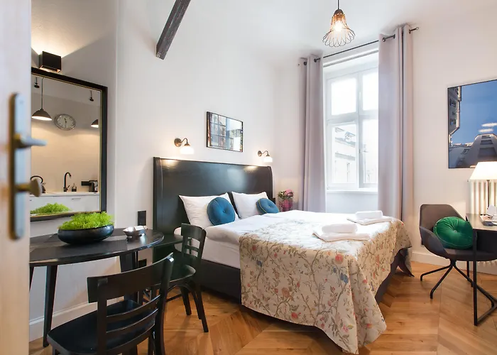 Self catering: Antique Apartments Plac Szczepanski