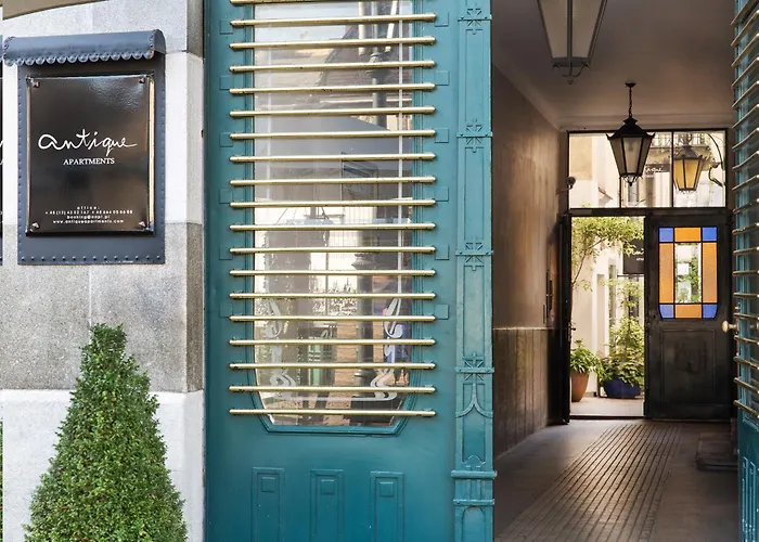 Self catering: Antique Apartments Plac Szczepanski