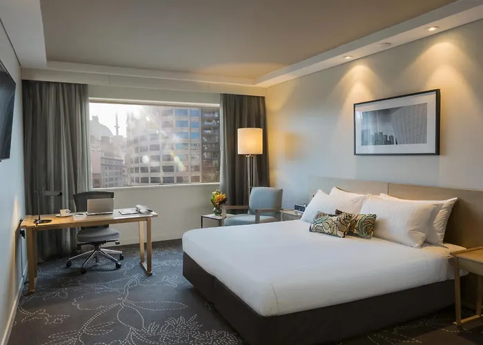 Hotel with pool: Parkroyal Darling Harbour, Sydney