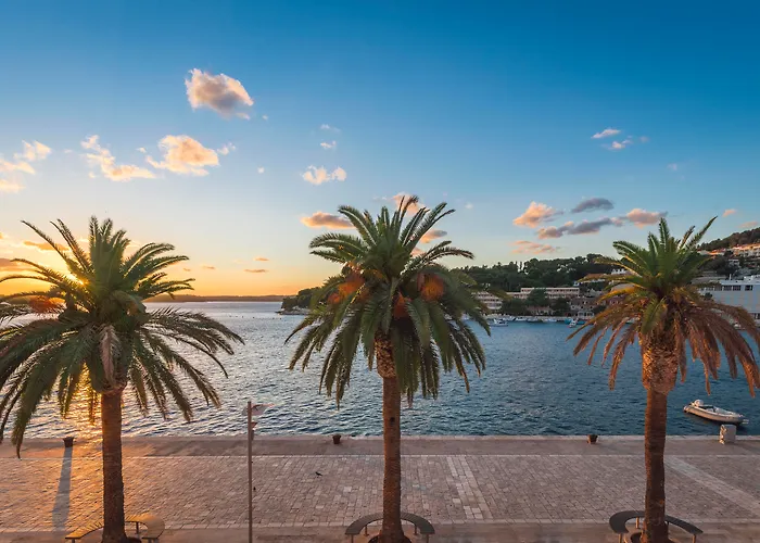 4 star hotel: Riva Marina Hvar Hotel