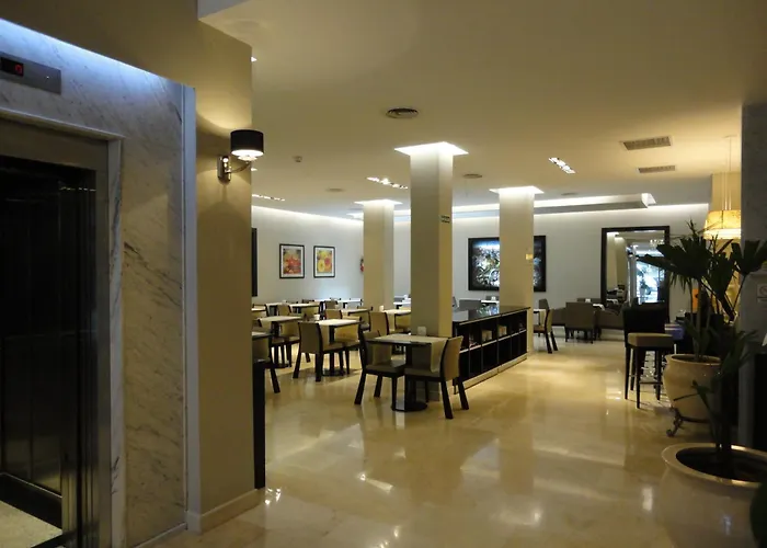 Cheap hotel: Hotel Napoleon