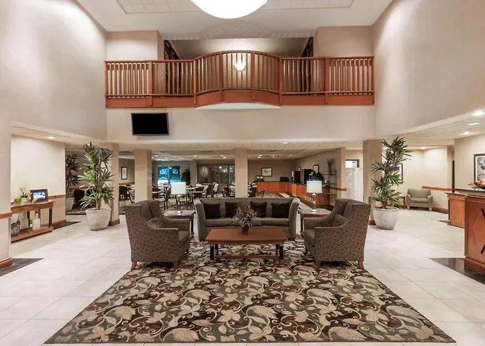 Waterpark hotels Wingate By Wyndham - Edmonton West