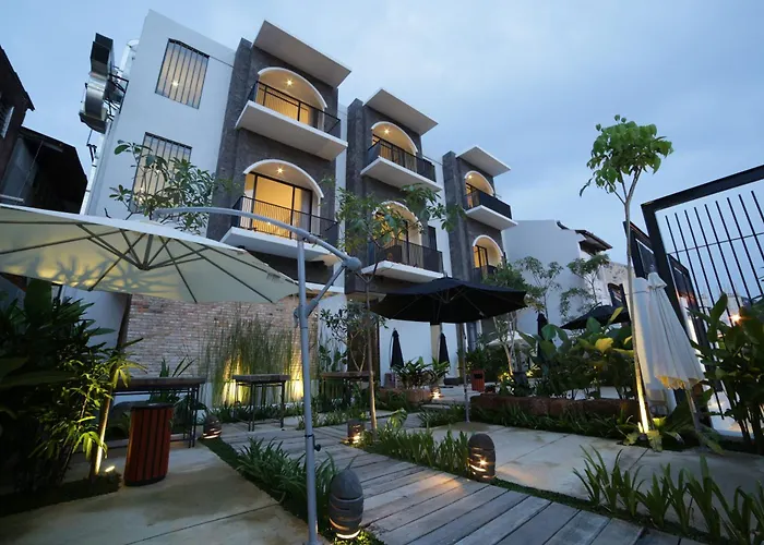 1825 Gallery Hotel