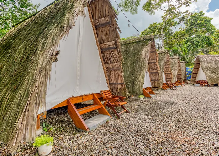 Central hotel: Socialtel La Fortuna