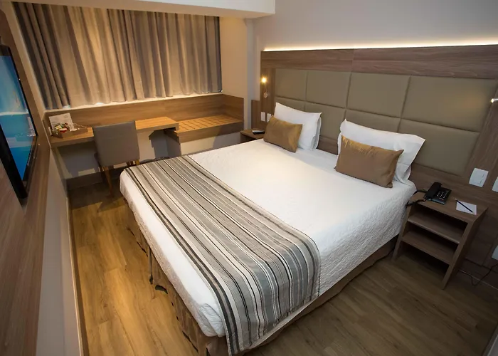 Beach hotel: Petit Rio Hotel