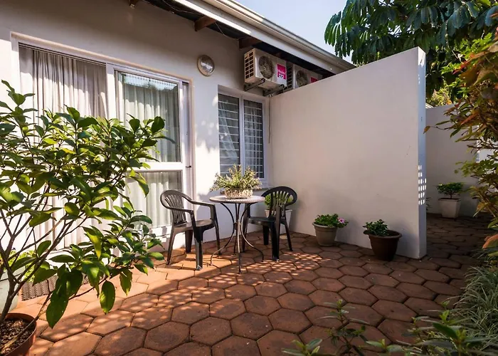 Hotel: Flamingo Rocks