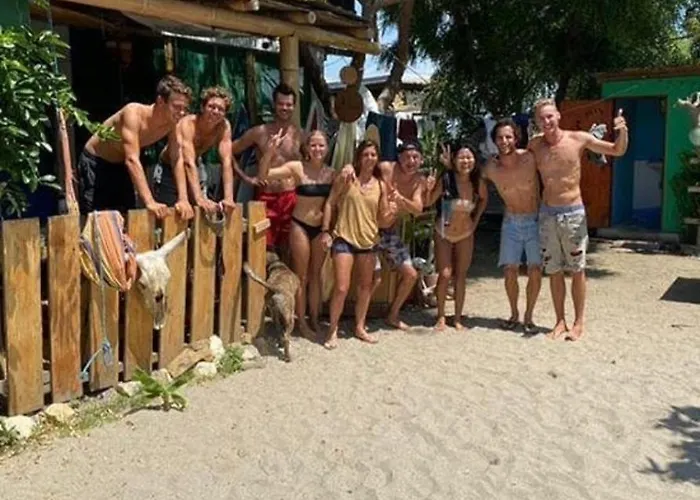 Hostal Puerto Engabao "El Surf Shelter"