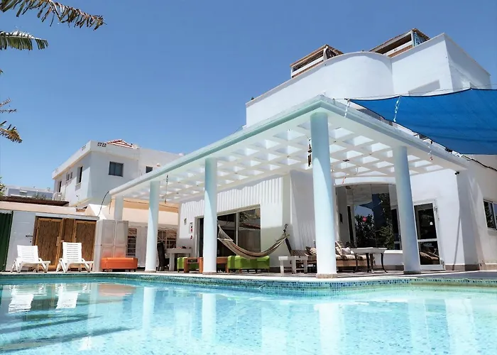 Hotel with view: Dive Time Villa