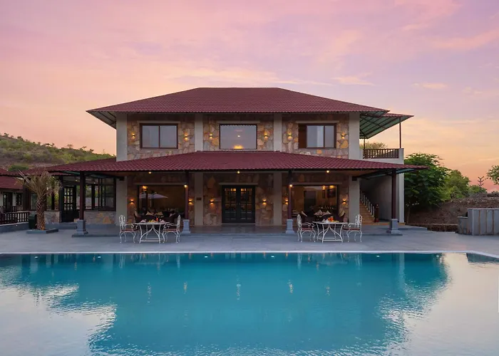 Sarasiruham - Private Pool Villa In