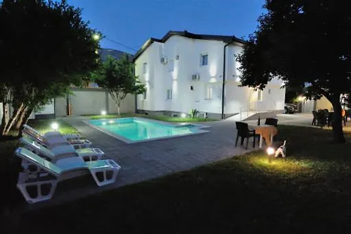 Villa Paradiso By Italy