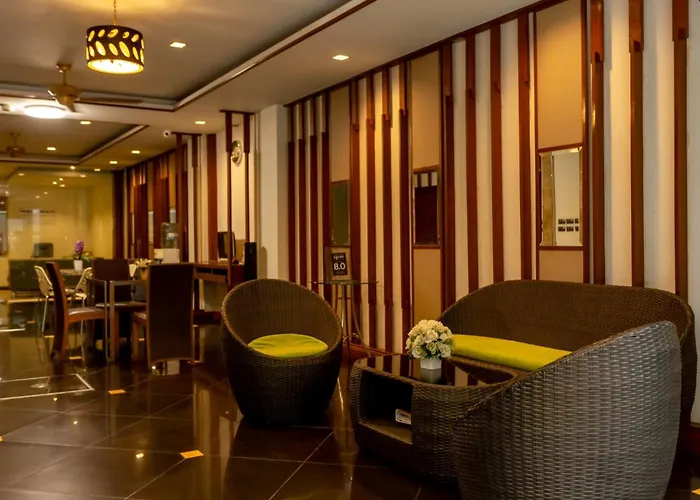 Hotel near College: Honey Boutique Hotel