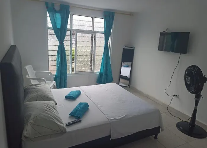 Alquiler de vacaciones: Casa Olimpico Hostal