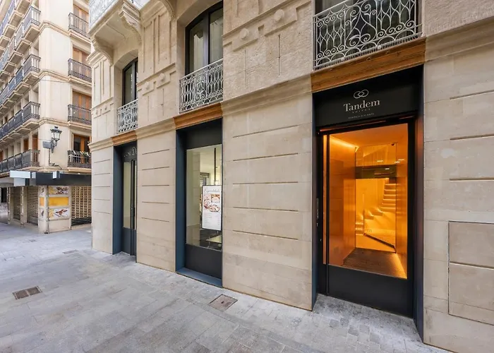 Hotel cerca del colegio: Tandem Pórtico Alicante Suites