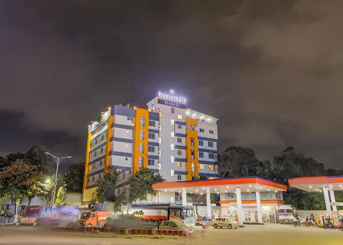 Housemate Hotel
