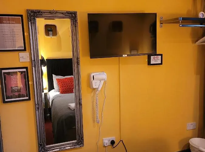 Residence - No 8