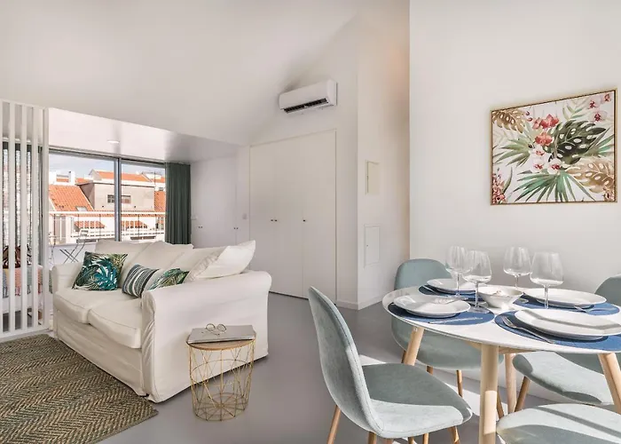 Succeed Campo Pequeno Apartments