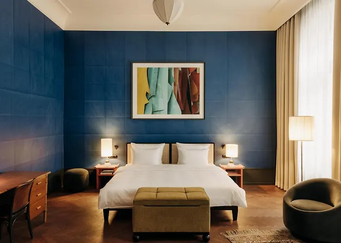  Boutique Chateau Royal