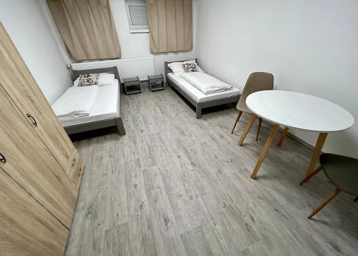 Hostel H18