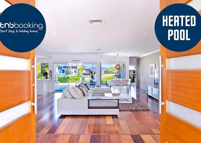 Pet Friendly hotel: Seaclusion Waterfront Heated Spa And Pool