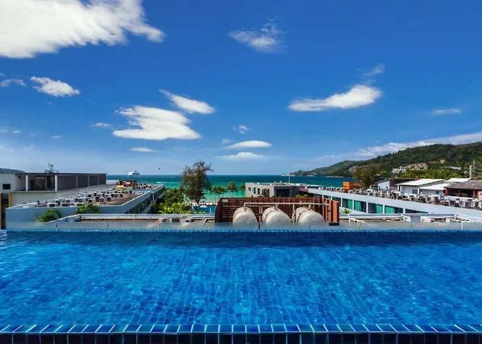 Cheap hotel: 7Q Patong