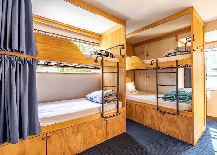 The Flaming Kiwi Backpackers