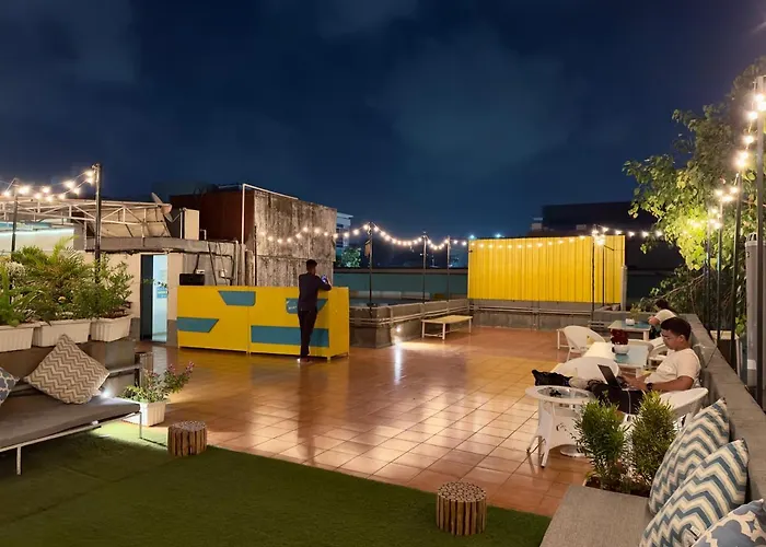 Locomo Hostel Og - Stay Work Eat