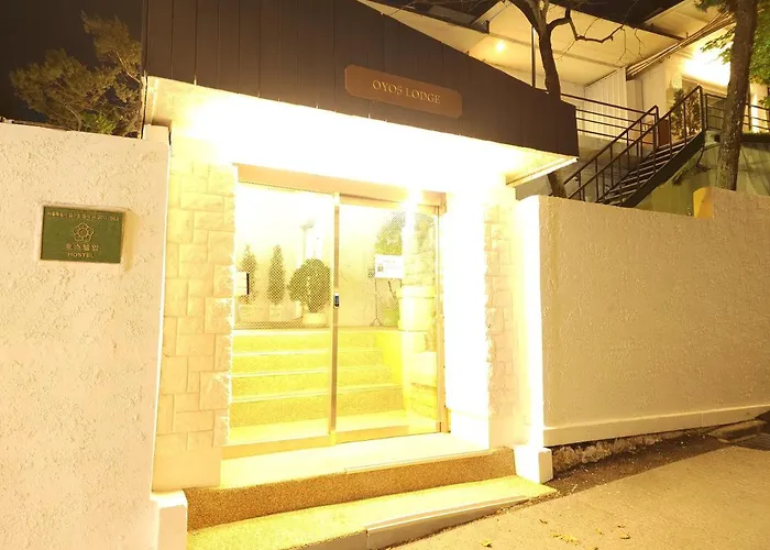 Oyo Myeongdong 5 Lodge