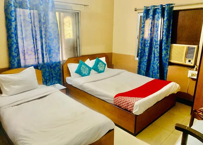 Hotel Bengal -100M From Park Circus 7 Point