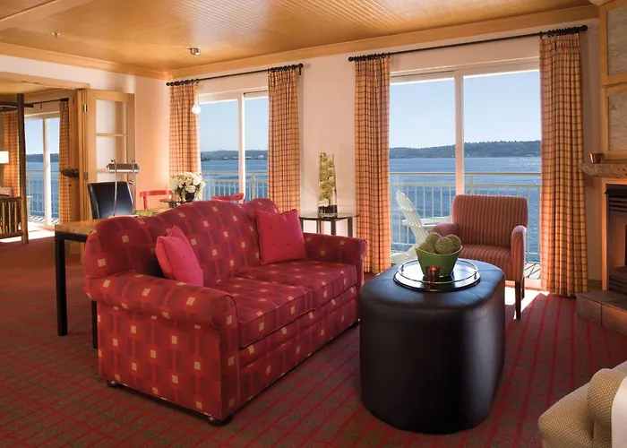 Strandhotel: The Edgewater, A Noble House Hotel