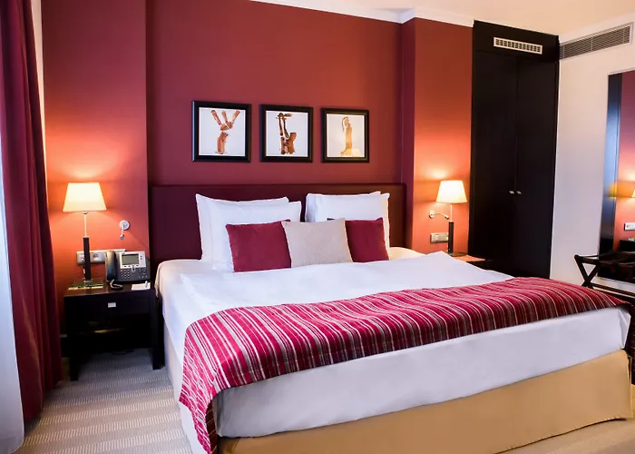 Crowne Plaza By Ihg