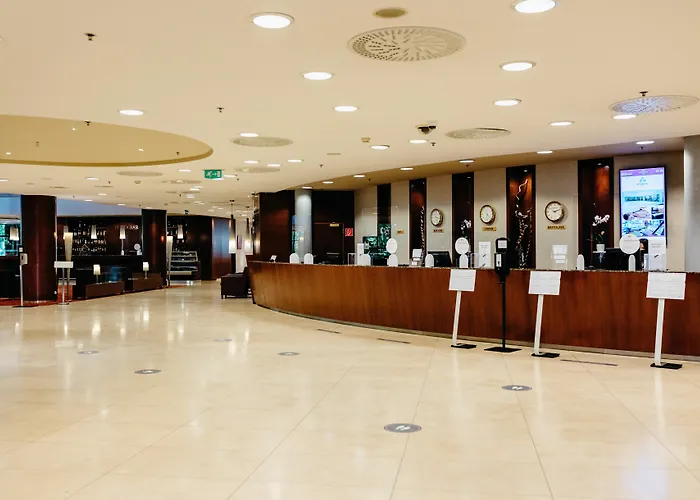 Crowne Plaza By Ihg