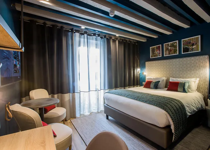 Central hotel: Hotel Indigo Milan - Corso Monforte By Ihg