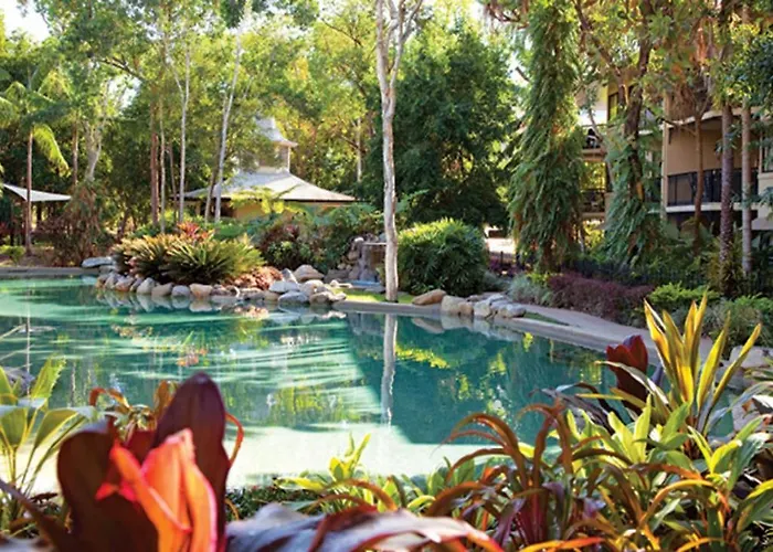 Luxury hotel only: Club Wyndham Cairns