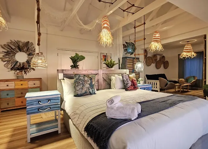Pet Friendly hotel: Sun&Sand Camps Bay