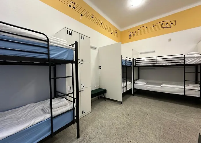 Hostel Opera