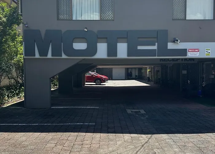 Gold Coast Airport Motel - Only 300 Meters To Airport Terminal