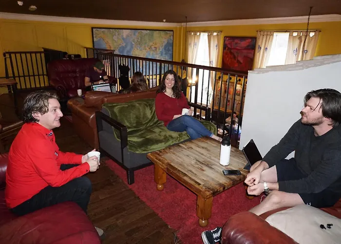 Castle Rock Hostel - Adults Only