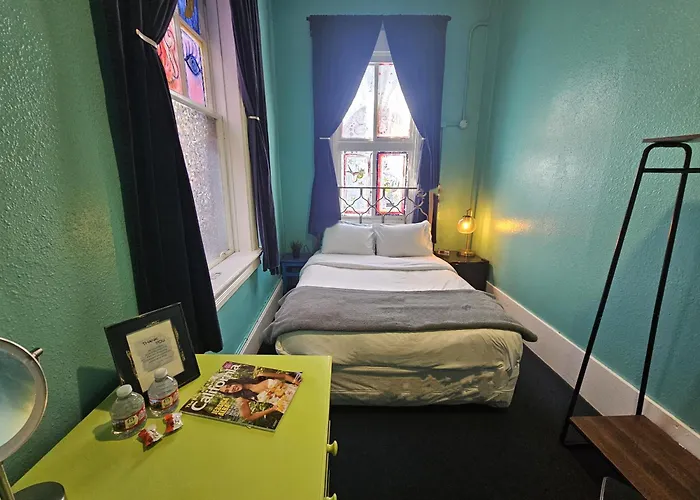 Gaslamp Hostel