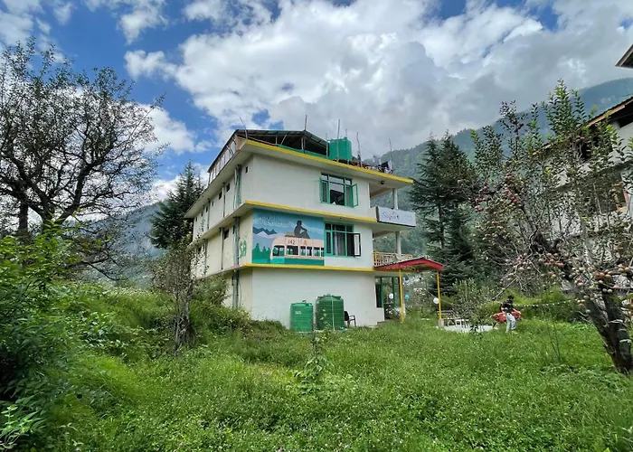 Safar Hostel Manali