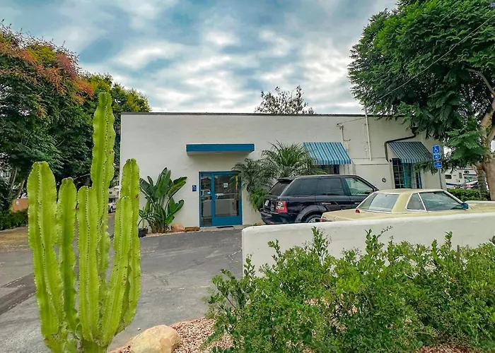 Ith Santa Barbara Surf Hostel
