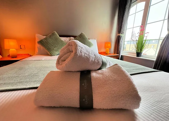 Cheap hotels Killarney Grand